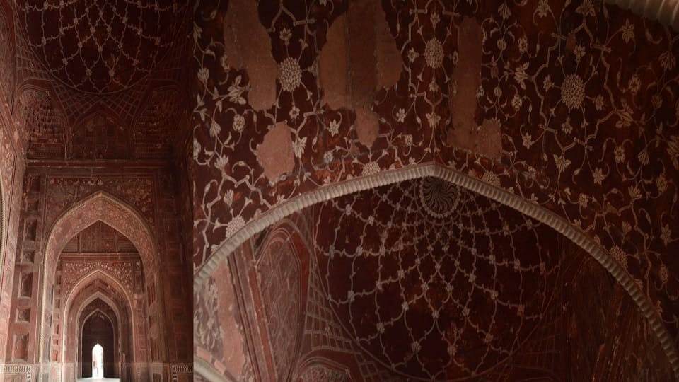 ASI Approves 80 Lakh Restoration Plan to Revamp Taj Mahal’s Guest House