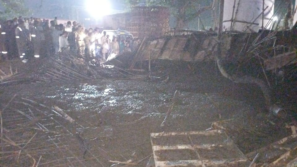 Tundla Railway Overbridge Collapse: Slab Falls During Construction