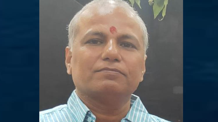 Kanpur: माइग्रेन पीड़ित फुटवियर दुकानदार ने ट्रेन से कटकर दी जान, मचा कोहराम