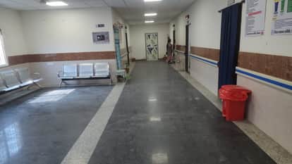 Bihar News: Uproar again at Siwan Sadar Hospital female doctor mistreated news in hindi