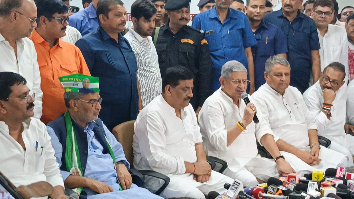 Bihar Election: Former Arun Kumar joins JDU along with his son Rituraj, Nitish Kumar, Jehanabad, Sanjay Kumar