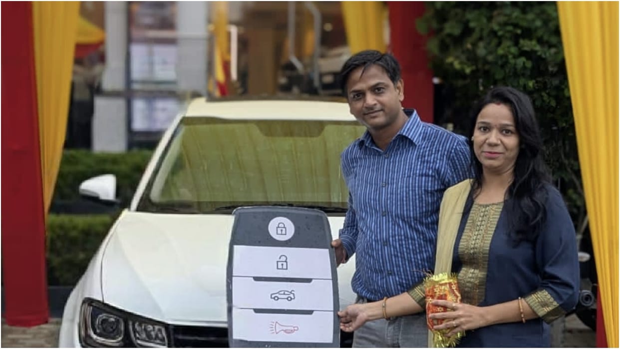 Women received scooters and cars as gifts on Karva Chauth in Bareilly