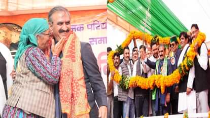 करसोग में सीएम सुखविंद्र सिंह सुक्खू।