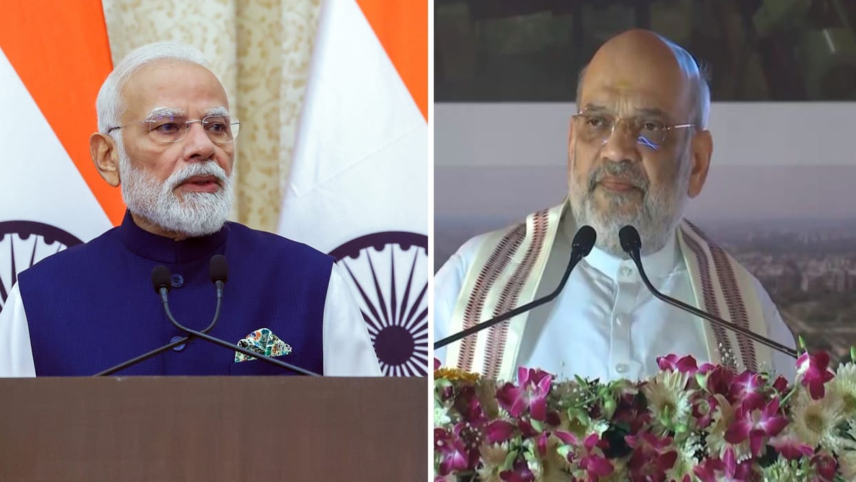 PM Modi amit shah and other leaders pays tribute to jaiprakash narayan on birth anniversary