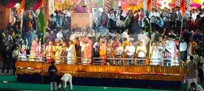 देवयानी सरोवर महाआरती में शामिल लोग
