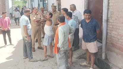 Kanpur: Fire breaks out in loco pilot's house, destroys belongings, woman suffers burns
