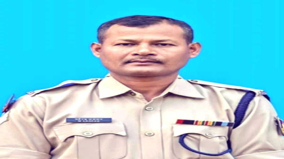CRPF head constable injured in IED blast dies; jawans intensify operation against Naxalites