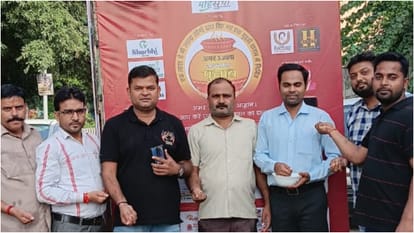 Bareilly is moving towards harmony by giving a handful of rice to each person for Sadbhavna Pulao