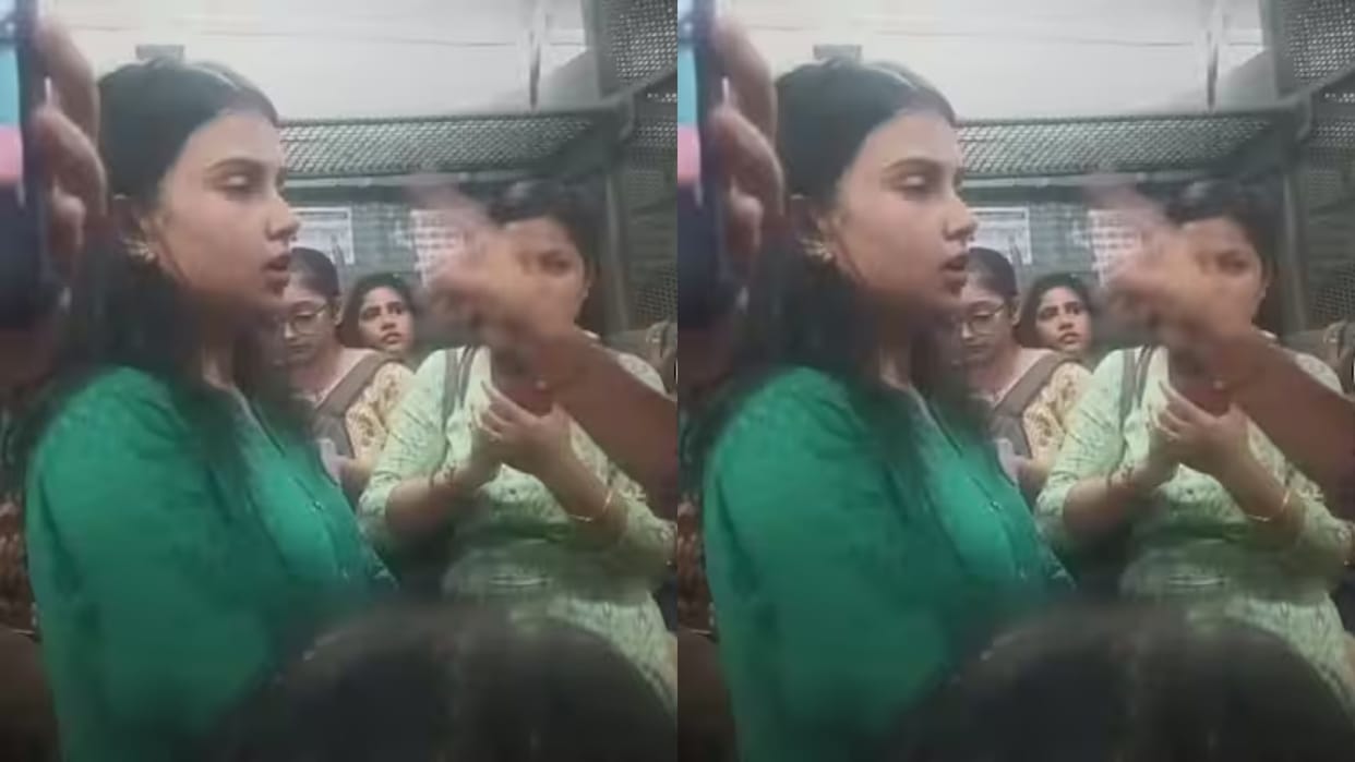 Girl crosses all limits sprays pepper spray on female passengers to get a seat Video goes Viral on Internet