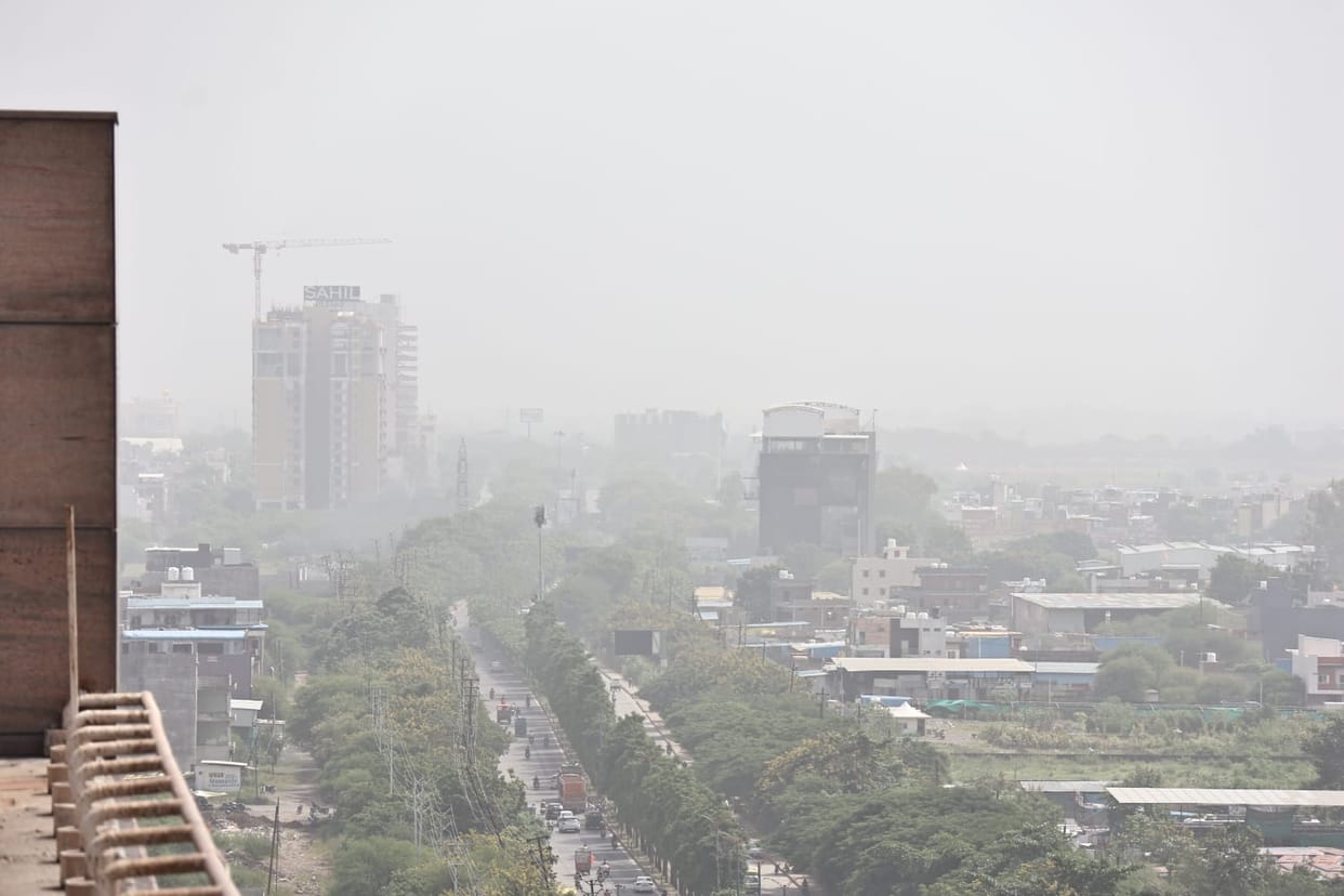 Indore: Indore is breaking new weather records every day, recording the lowest temperature in 10 years.