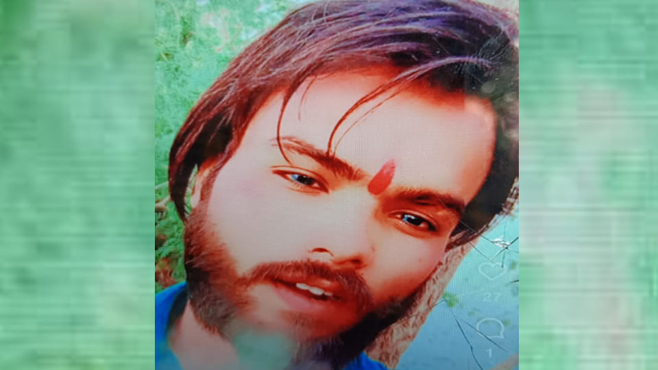 Kanpur: Young man commits suicide by jumping from rooftop