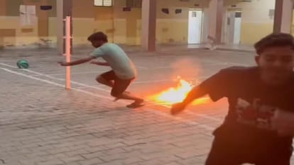 Meerut: Why was petrol bomb burst in the university hostel, 200 students danced and jumped