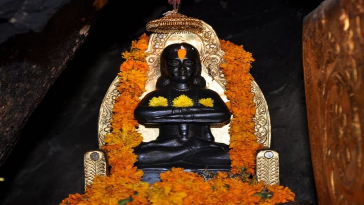 Deotsidh Temple Now cash will be handed over to bank employees immediately after counting the offerings