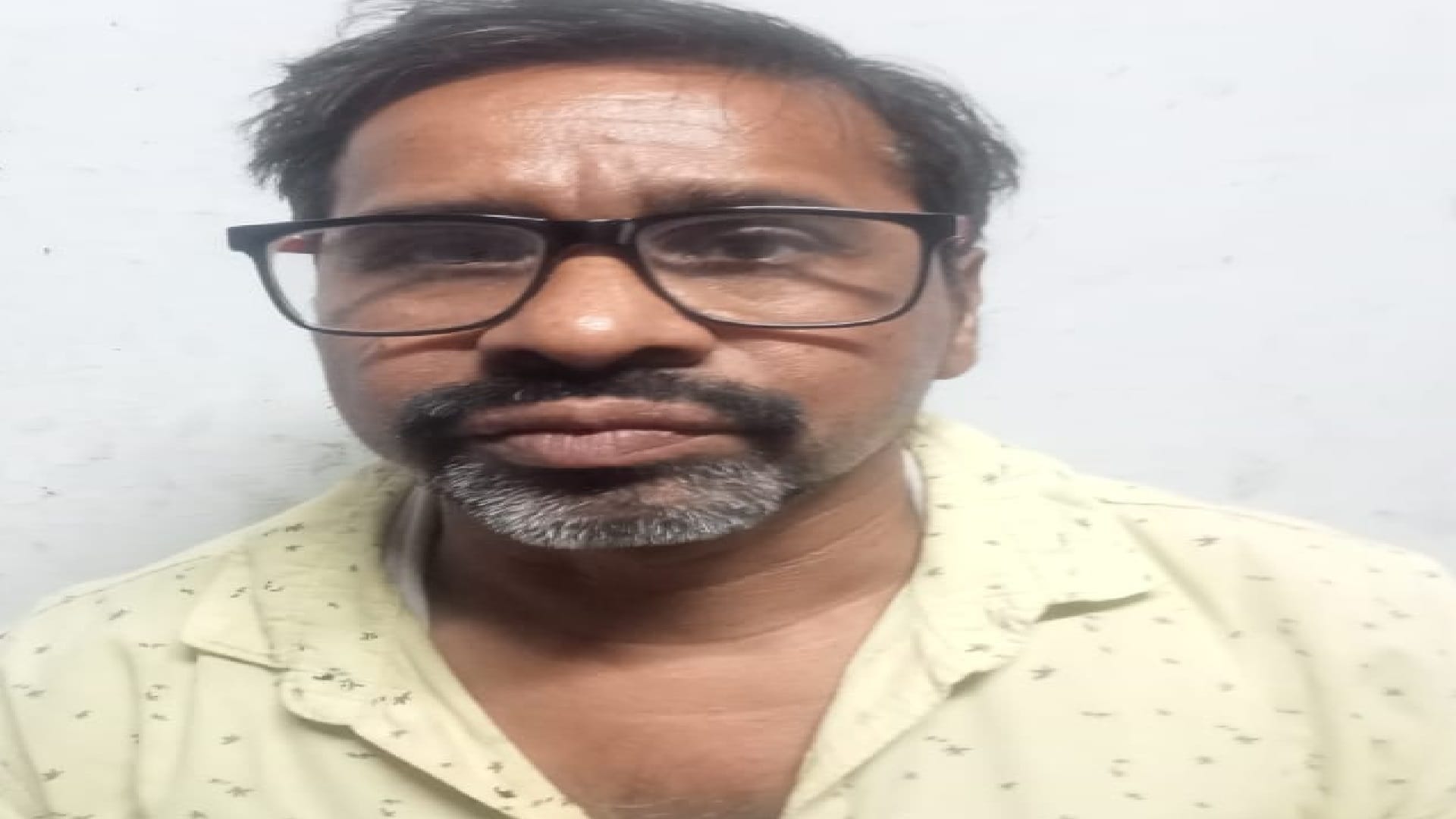 पुलिस के गिरफ्त में आरोपी