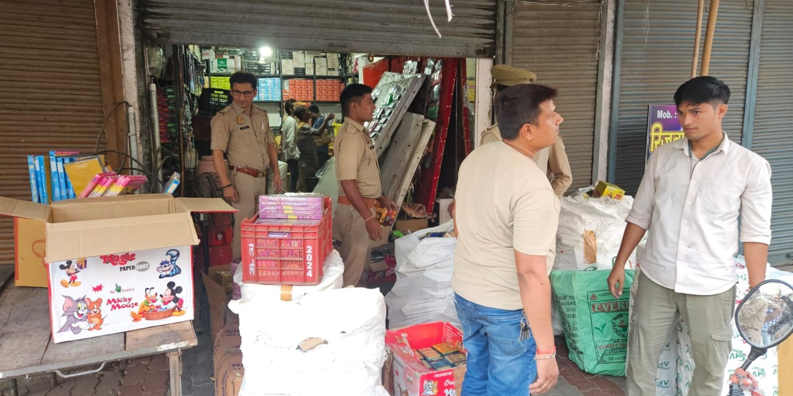 Kanpur Blast CPs strictness ineffective illegal firecracker manufacturing continues 100 kg of crackers seized