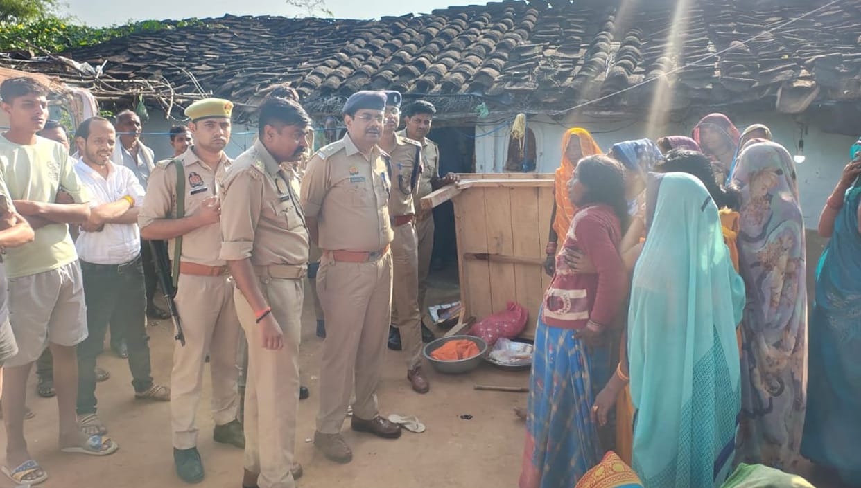 Fatehpur Crazy husband shot his wife then committed suicide three daughters orphaned investigation begins