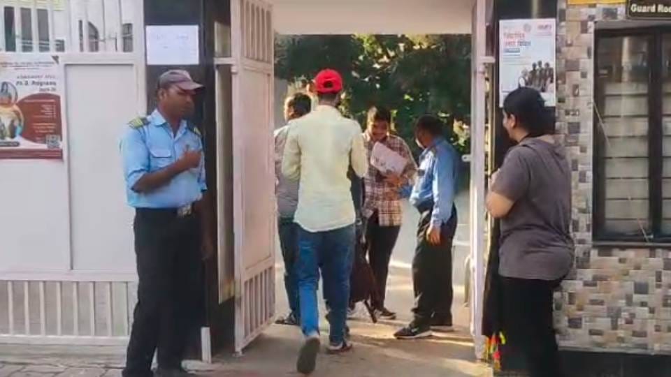 candidate denied entry to PCS preliminary exam centre after arriving two minutes late In Lucknow