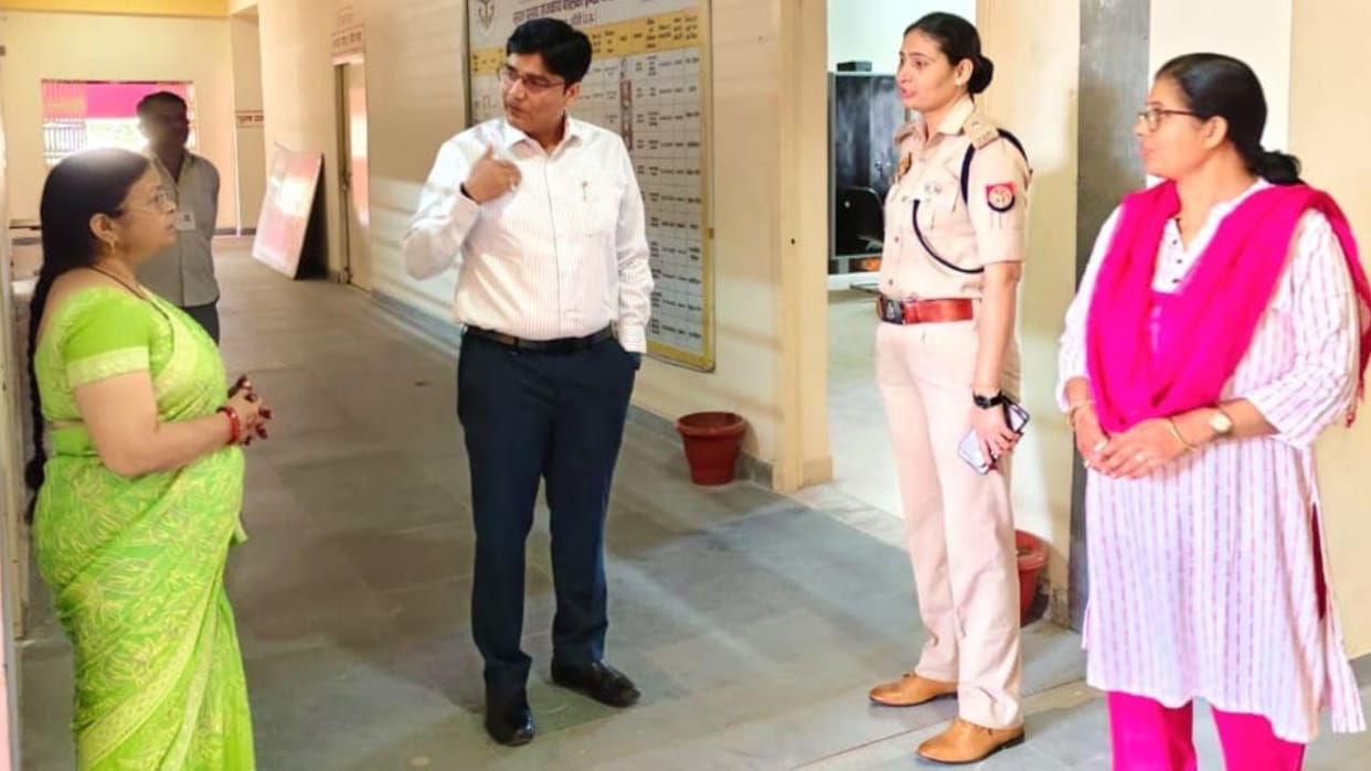 UPPCS Pre Exam: Absenteeism was more than attendance... 6746 out of 11493 candidates in Jhansi left.