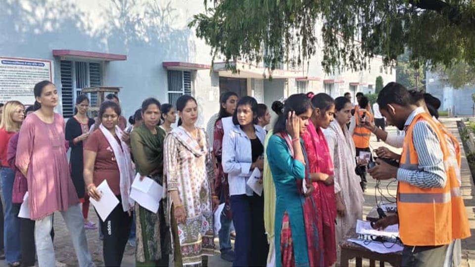 UPPSC PCS Prelims Exam: Exam in Moradabad division amid intensive checking, candidates confused with questions