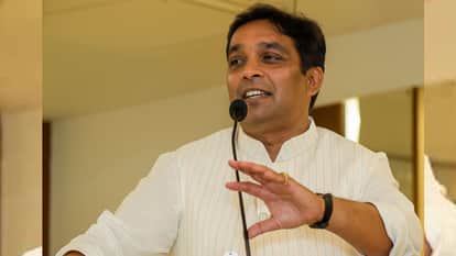 6 logon se aage mera koee sambandh nahinDamoh MP releases list of family members