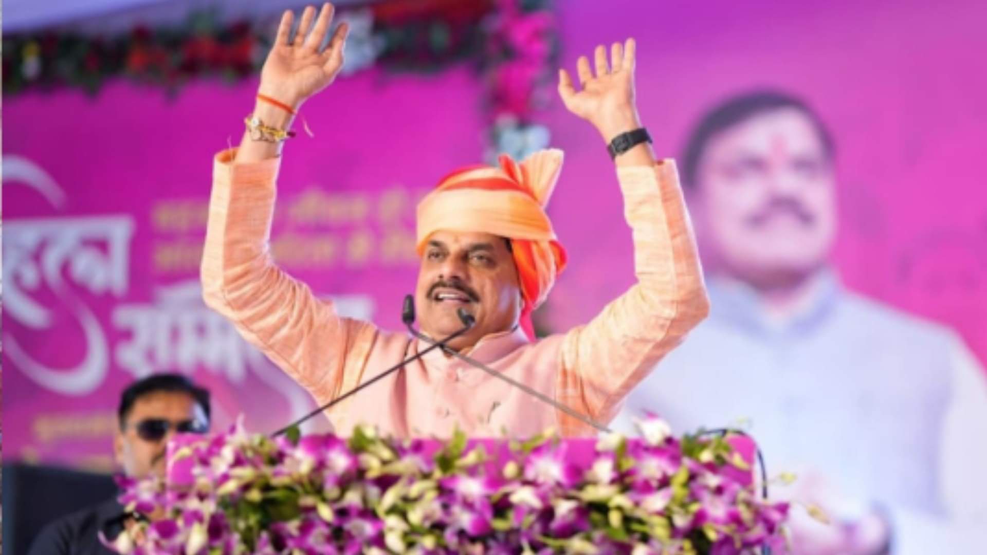 सीएम मोहन यादव ने बहनों को अगले महीने से 1500 रुपये देने की बात कही है।