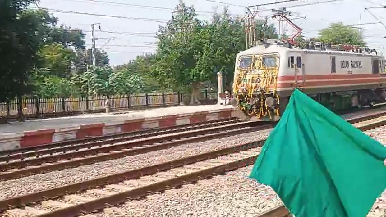 Indore News Indian Railways weekly special train Mhow (Indore) Jaipur for Diwali