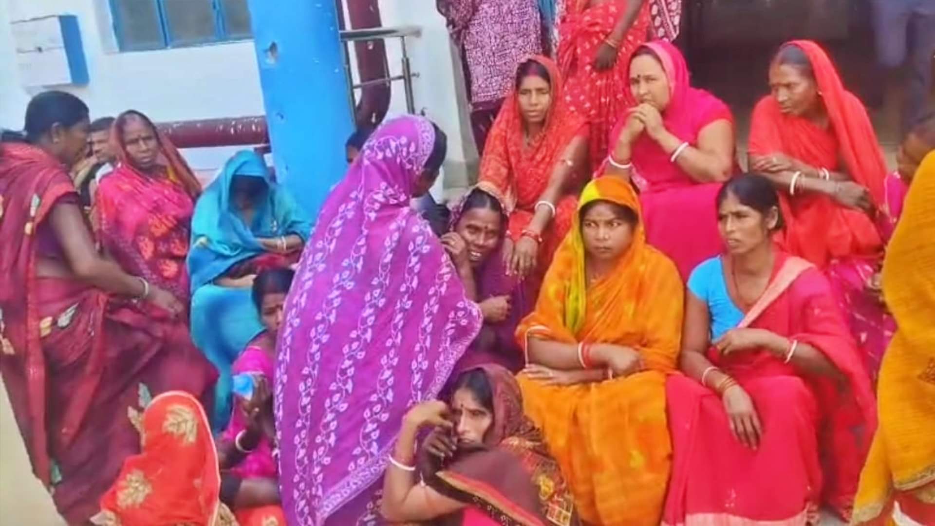 शोक में डूबे परिजन