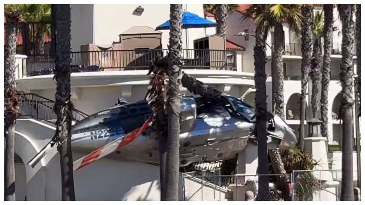california helicopter crash on huntington beach many injured surface horrifying video