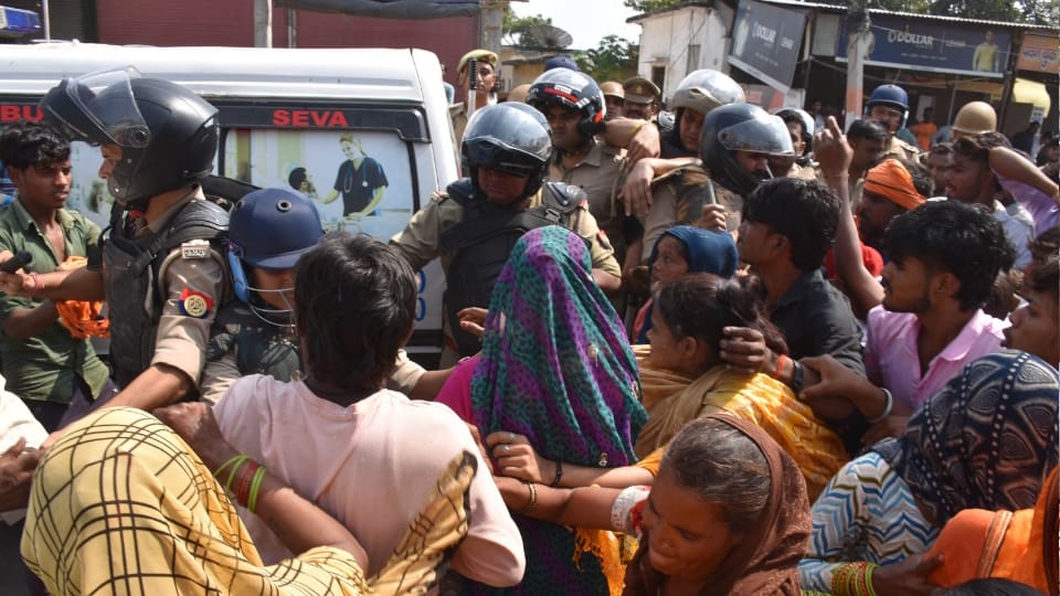 young man Murder in Aligarh sparks uproar Family from another community accused of murder eight arrested