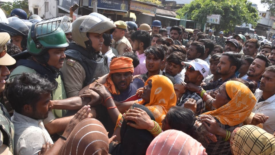 young man Murder in Aligarh sparks uproar Family from another community accused of murder eight arrested