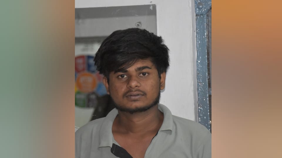 Aligarh Crime News: Man Kills Karan After 1.5 Years of Feud Washes Blood-Stained Hands at Police Station