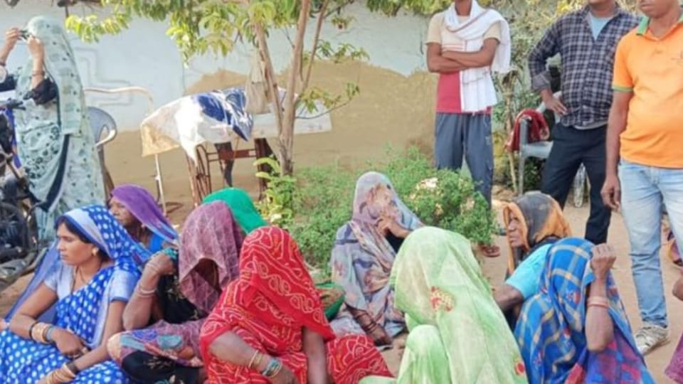 man killed his wife and then shot himself due to suspicion on her character In Fatehpur