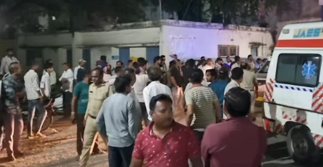 Major road accident in Indore: Three people died, many injured as tractor-trolley overturned, treatment contin
