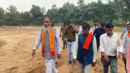 कांकेर लोकसभा सांसद खुद माइंस प्रभावित क्षेत्र का ग्रामीणों संग दौरा किया