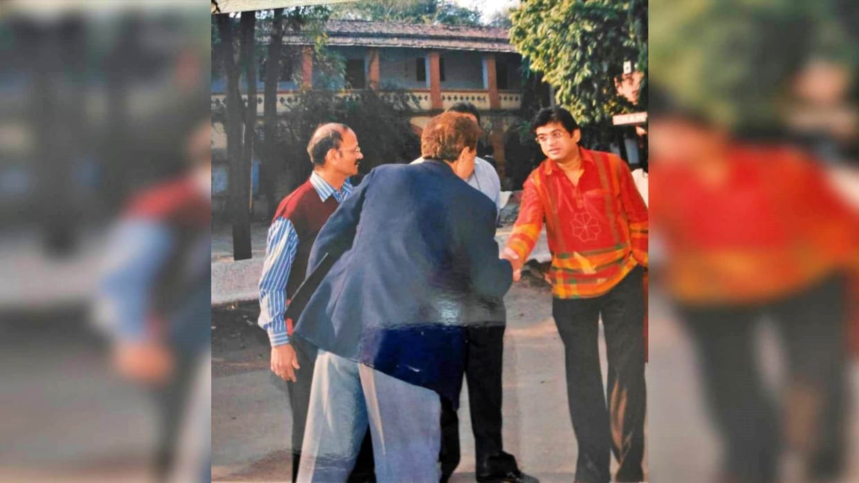 Indore News: Kishore Kumar's death anniversary today, Indore and Khandwa still live in his memories.