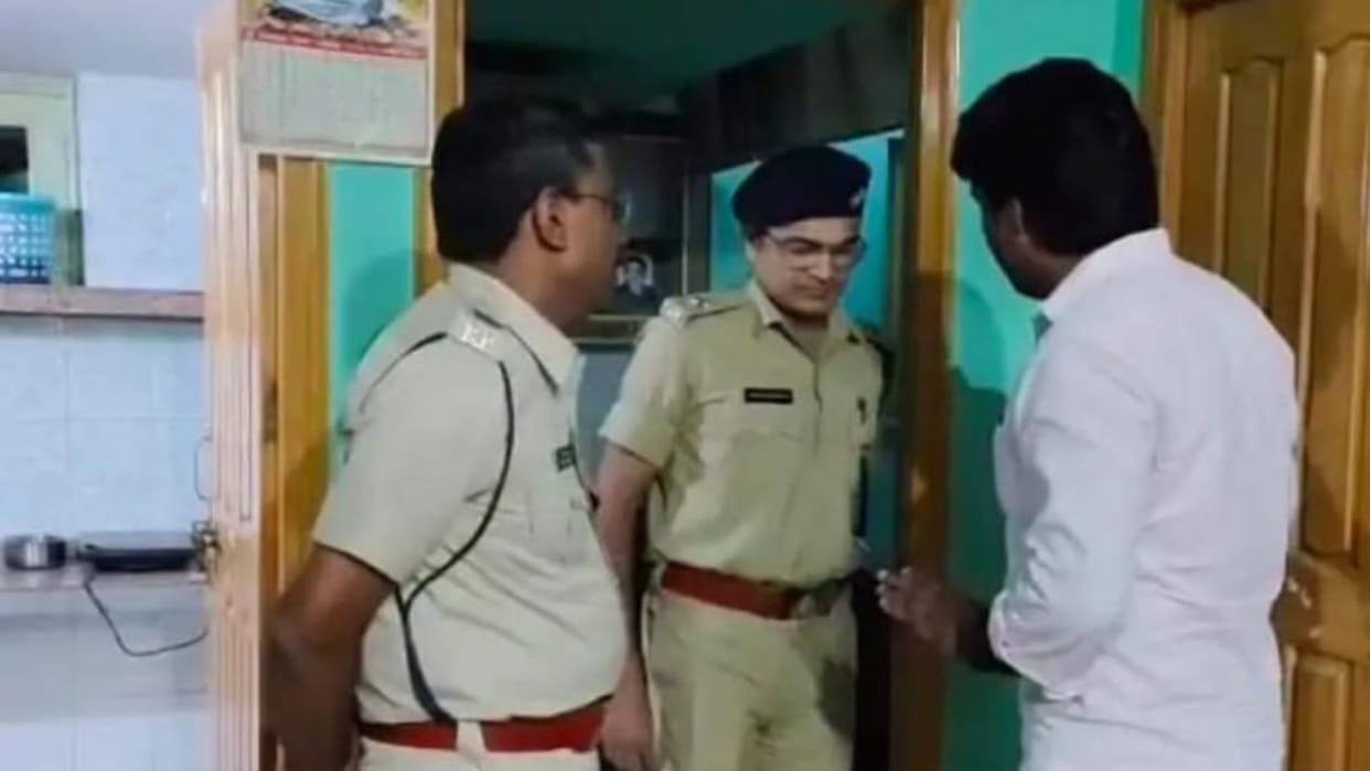 Bihar: Jewellery worth Rs 50 lakh and Rs 10 lakh in cash missing from the house of a retired nurse in Nawada