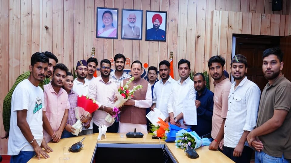 Representatives of Uttarakhand Unemployed Association met Chief Minister Pushkar Singh Dhami