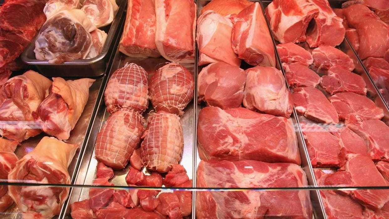 UP: A food company with a turnover of ₹1,000 crore has been raided, alleging tax evasion; learn about the meat