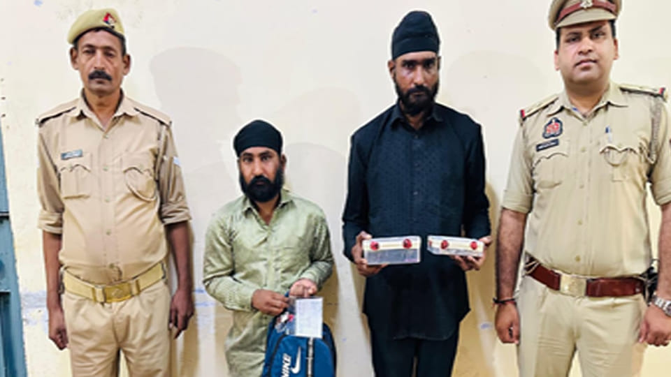 Kanpur: Two criminals who stole jewelry from a wardrobe under the guise of making a key have been jailed
