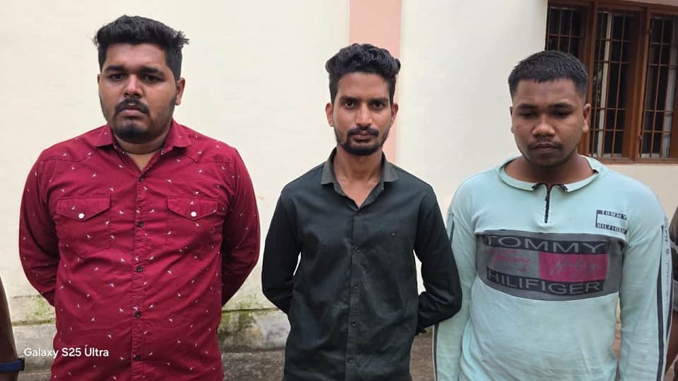 Crackdown on those providing fake SIM cards four accused arrested in Dhamtari