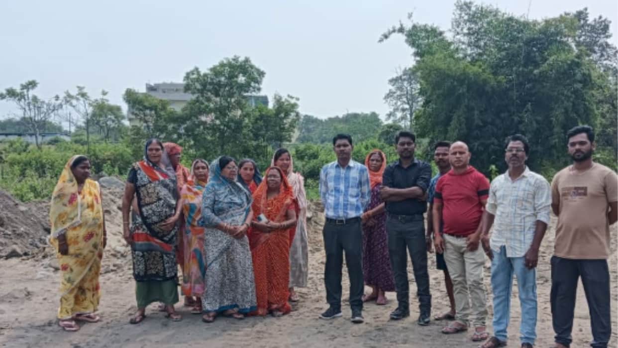 attempt to illegally occupy government land proposed for pond in korba
