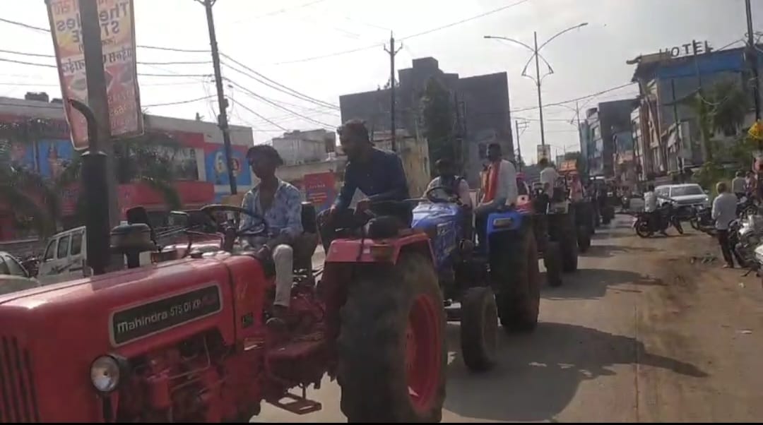 सीहोर में किसानों की ट्रैक्टर रैली