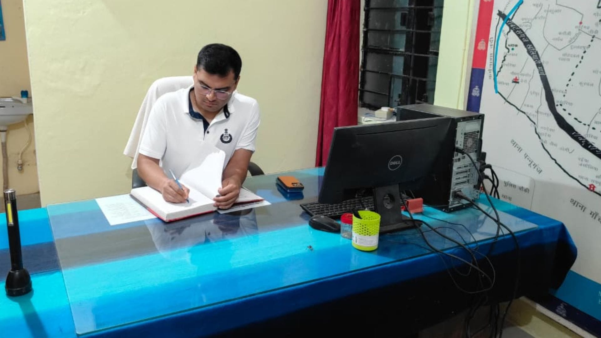 Sonbhadra SP put two people including SO line hazir on inspection
