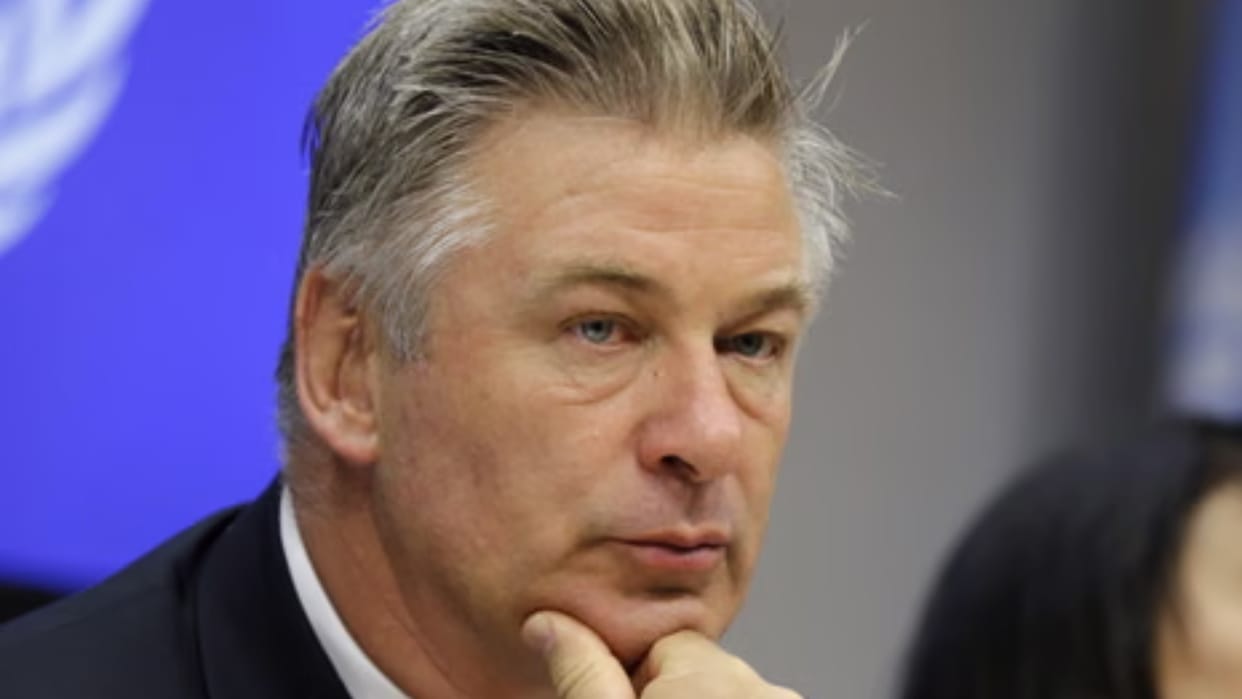alec baldwin car accident hilaria baldwin range rover hamptons update news