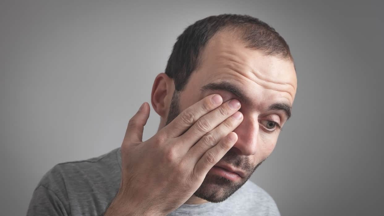 why my eyes paining all the time know aankho me dard kyu hota hai