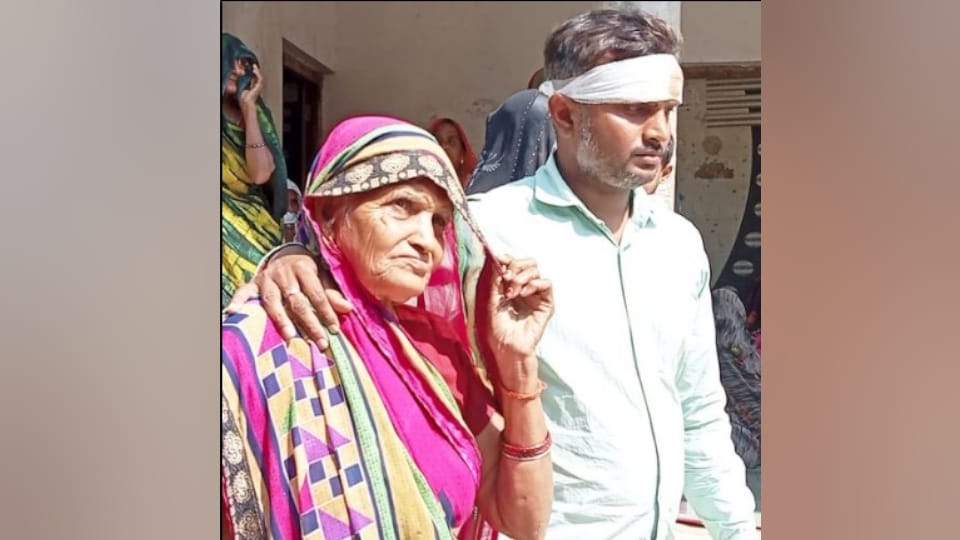 Fatehpur murder Case Murder accused constable used to extort money from villagers by flaunting his uniform