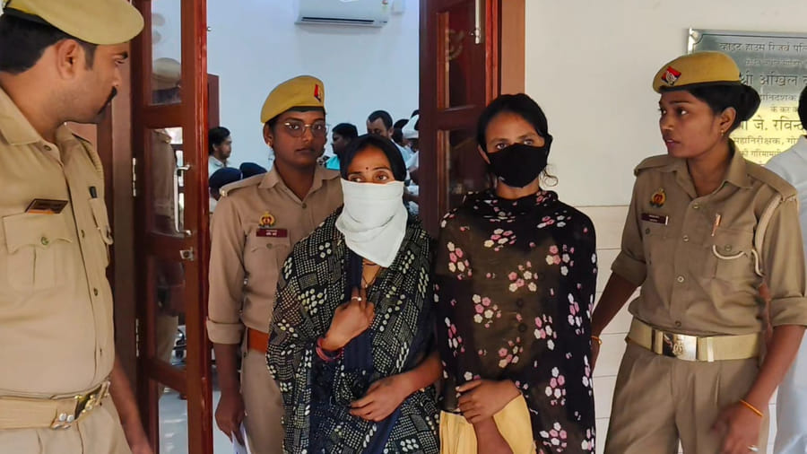 Gorakhpur Grandmother Murder Granddaughter Cleaned Blood, Hid Axe in Cow Dung Full Story of Kalawati Killing