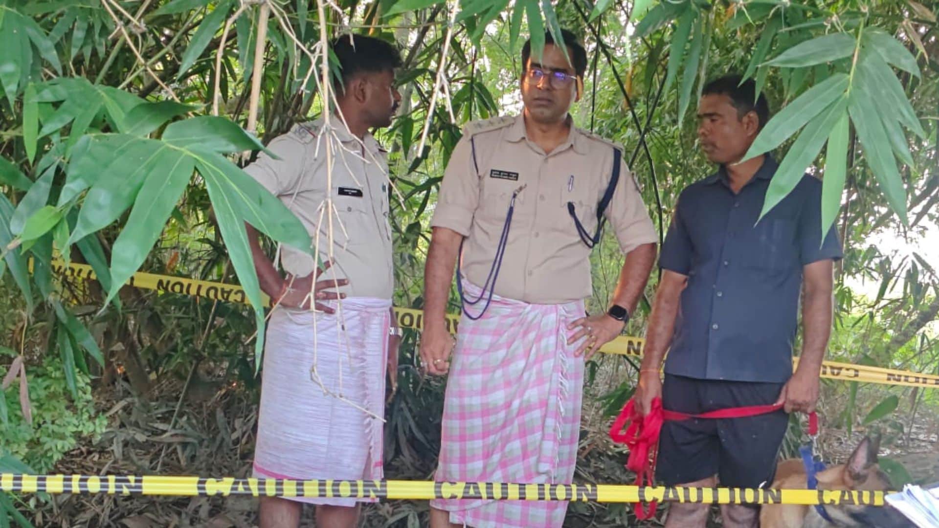 पुलिस पहुंची