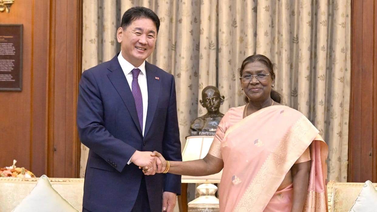 President Murmu received Khurelsukh Ukhnaa of Mongolia at Rashtrapati Bhavan hosted a banquet in his honour