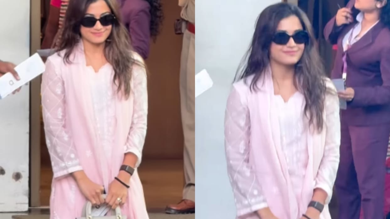 Rashmika Mandanna flaunts her engagement ring Again After Engagement With Vijay Deverakonda